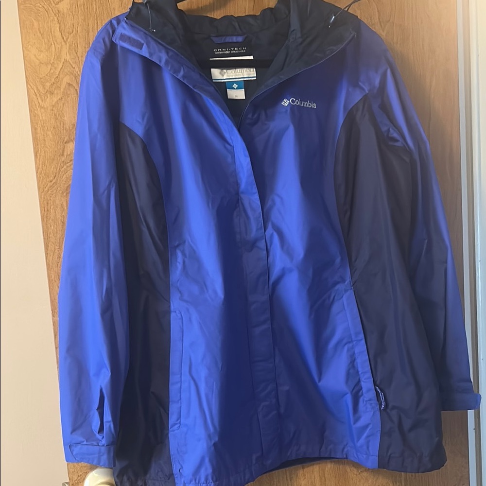 Columbia Purplish Blue Windbreaker Rain Jacket with Stand-Up Collar
